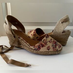 NEW Schultz Sandal Wedge Floral Espadrilles Sz 37, US 6